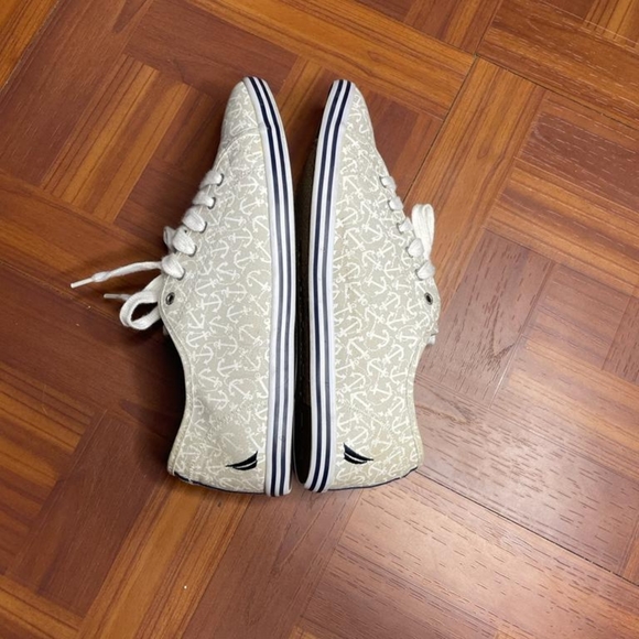 Women's nautical lace up low top anchor print sneakers - Picture 7 of 7